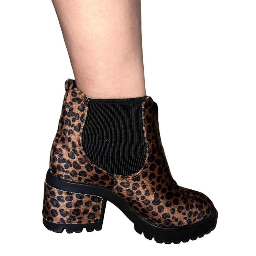 NWT | Seven7 | Sizes 7 | Berlin Double Gore Cheetah Velvet Boots
